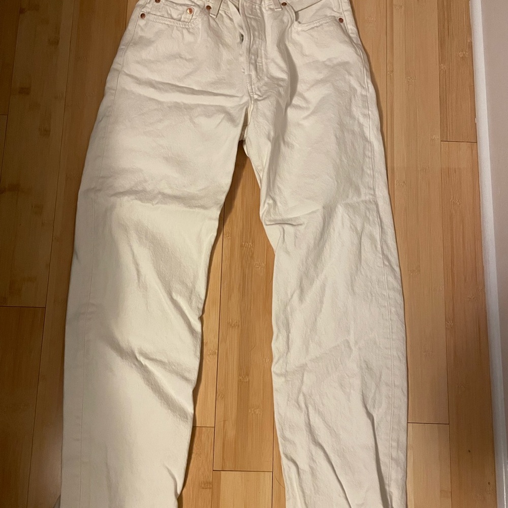Women’s Ivory Levi’s 501s “90s”